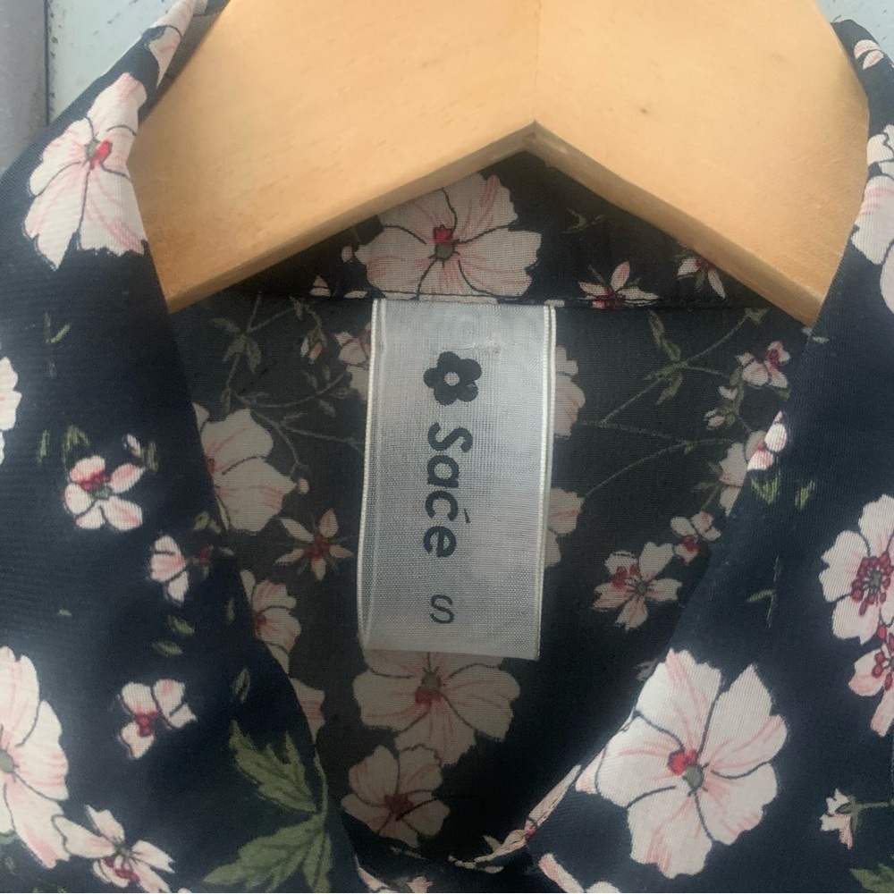 Floral Ruffle Sheer Blouse - Picture 4 of 7